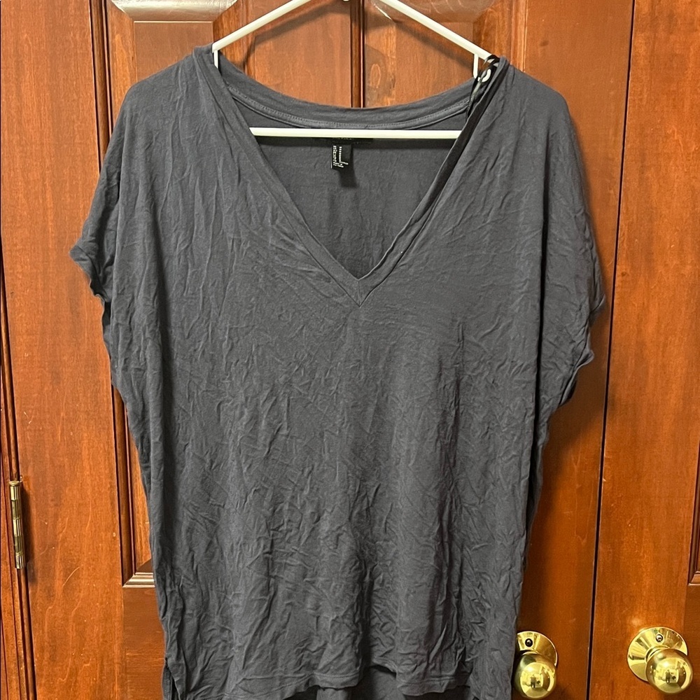 Forever 21 Charcoal V-Neck Short Sleeve Top